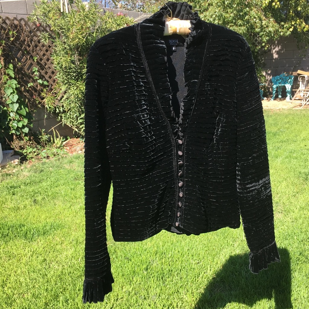 ✨2x HOST PICK✨ Tadashi Collection silk velvet blazer - Picture 2 of 9